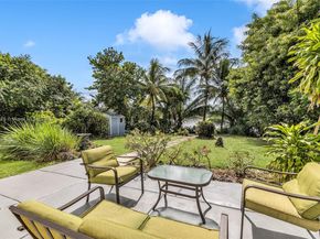 1860 NE 157th Ter, North Miami Beach FL 33162