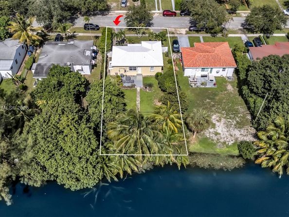1860 NE 157th Ter, North Miami Beach FL 33162