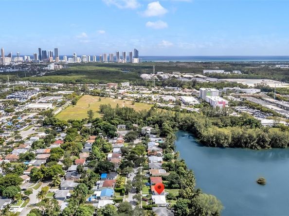 1860 NE 157th Ter, North Miami Beach FL 33162