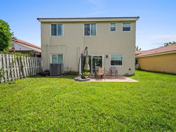 1340 NW 125th Ter, Sunrise FL 33323