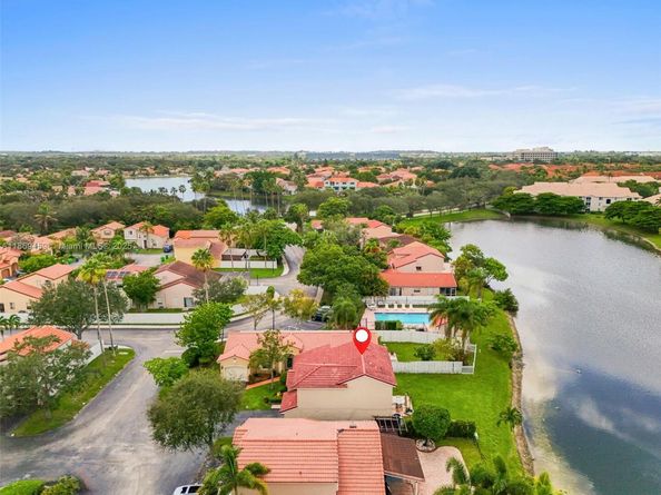 1340 NW 125th Ter, Sunrise FL 33323