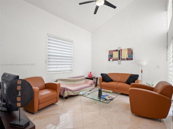 1340 NW 125th Ter, Sunrise FL 33323
