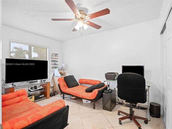 1340 NW 125th Ter, Sunrise FL 33323