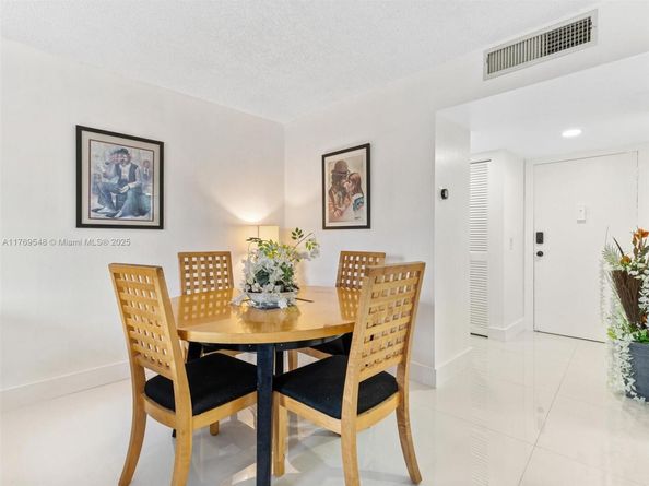 200 Diplomat Pkwy 424, Hallandale Beach FL 33009