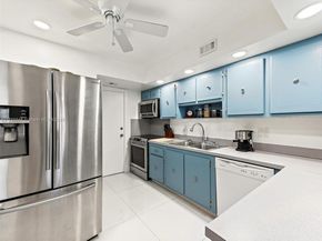 200 Diplomat Pkwy 424, Hallandale Beach FL 33009