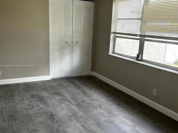 6593 Boulevard Of Champions, North Lauderdale FL 33068