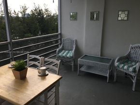 3660 NE 166th St 611, North Miami Beach FL 33160