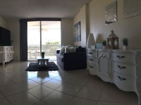3660 NE 166th St 611, North Miami Beach FL 33160