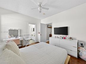 1623 Blue Jay Cir, Weston FL 33327