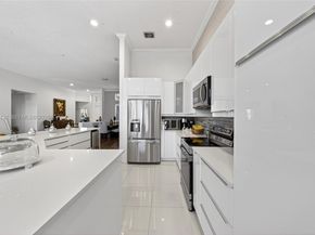 1623 Blue Jay Cir, Weston FL 33327