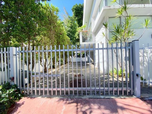 1600 Michigan Ave 8, Miami Beach FL 33139
