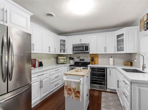 9451 SW 61st St, Miami FL 33173