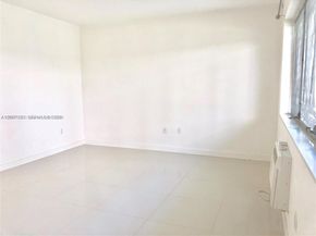 2250 Bay Dr 8, Miami Beach FL 33141