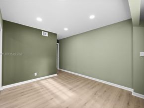 11166 NW 37th St, Sunrise FL 33351