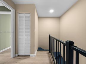 11166 NW 37th St, Sunrise FL 33351