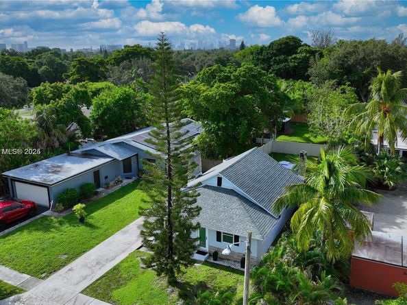2614 Monroe St, Hollywood FL 33020