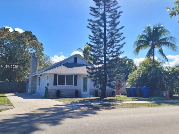 2614 Monroe St, Hollywood FL 33020