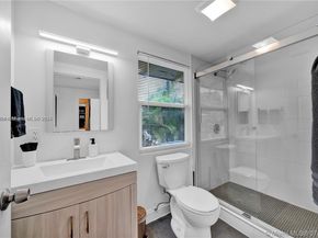 2614 Monroe St, Hollywood FL 33020