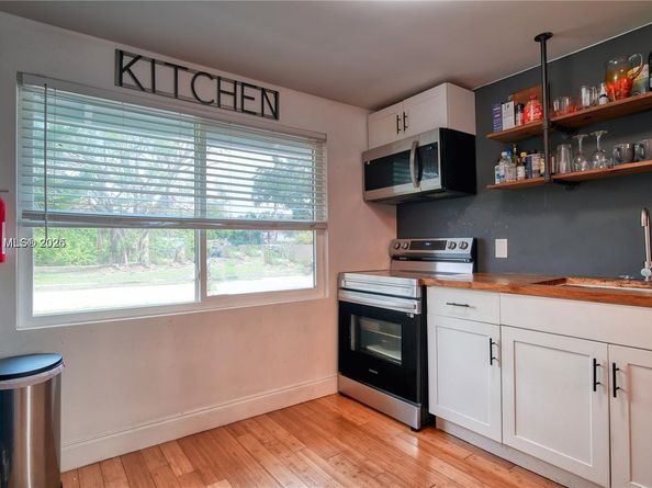 2614 Monroe St, Hollywood FL 33020