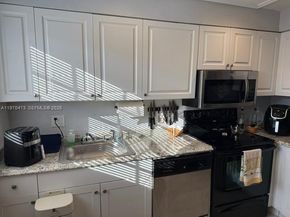 2200 Monroe St 6, Hollywood FL 33020