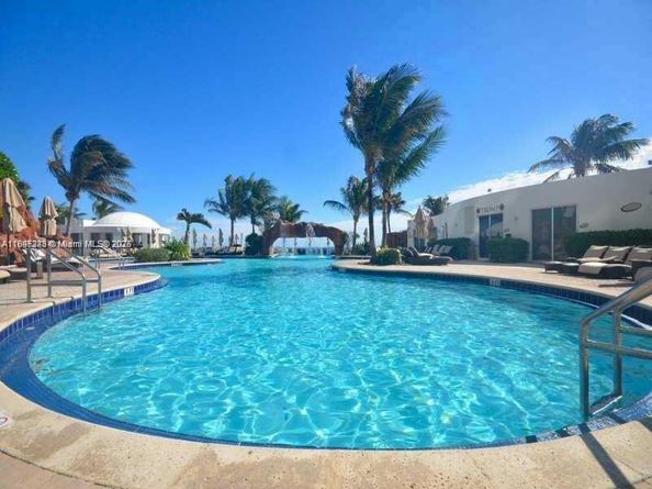 18001 Collins 1409, Sunny Isles Beach FL 33160