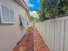 2101 NE 54th Ct, Fort Lauderdale FL 33308