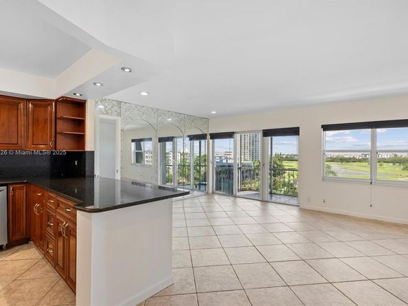 200 Diplomat Pkwy 825, Hallandale Beach FL 33009