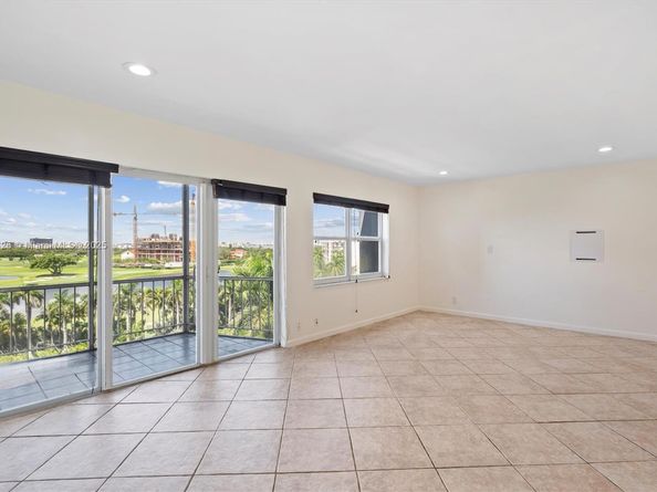 200 Diplomat Pkwy 825, Hallandale Beach FL 33009