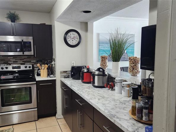 8254 SW 147th Pl, Miami FL 33193