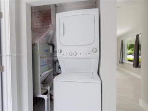 246 NE 13th St, Delray Beach FL 33444