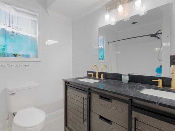 246 NE 13th St, Delray Beach FL 33444