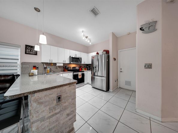 18043 SW 144th Pl, Miami FL 33177