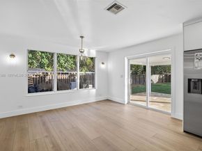 6800 NW 7th St, Plantation FL 33317