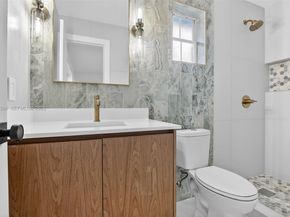 6800 NW 7th St, Plantation FL 33317