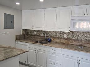 17600 NW 68th Ave B2002, Hialeah FL 33015