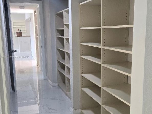 17600 NW 68th Ave B2002, Hialeah FL 33015