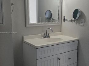 17600 NW 68th Ave B2002, Hialeah FL 33015