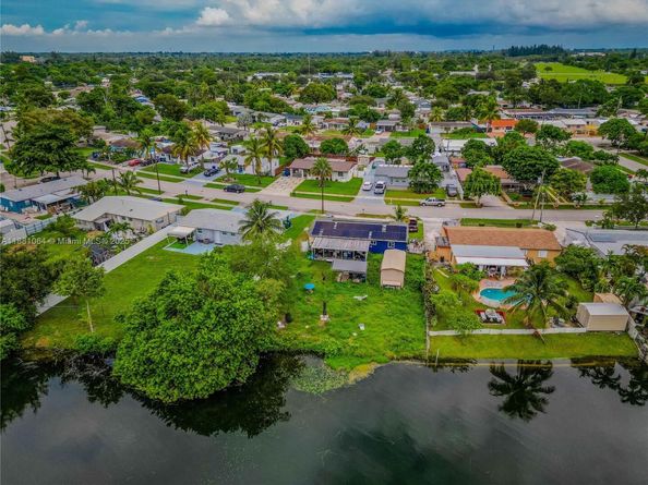 4450 SW 24th St, Fort Lauderdale FL 33317