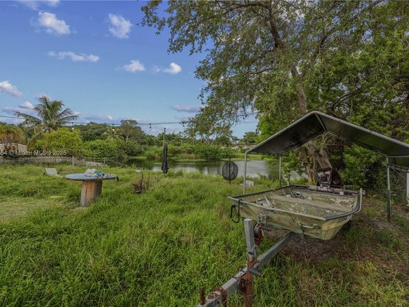 4450 SW 24th St, Fort Lauderdale FL 33317