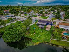 4450 SW 24th St, Fort Lauderdale FL 33317