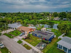 4450 SW 24th St, Fort Lauderdale FL 33317