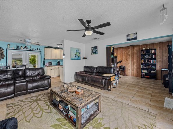 4450 SW 24th St, Fort Lauderdale FL 33317