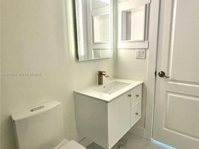 7690 Tahiti Ln 202, Lake Worth FL 33467