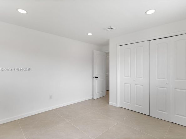 1710 SW 1st Ave, Pompano Beach FL 33060