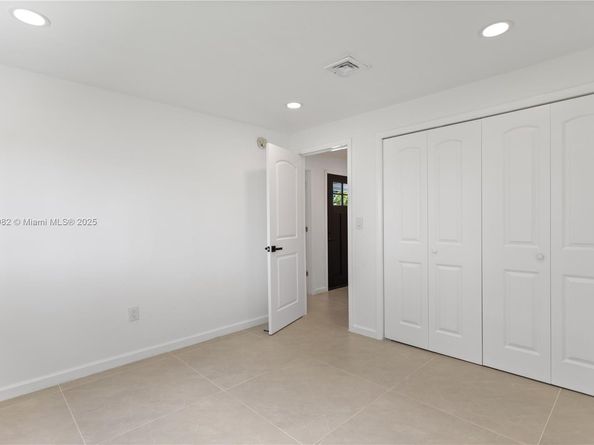 1710 SW 1st Ave, Pompano Beach FL 33060