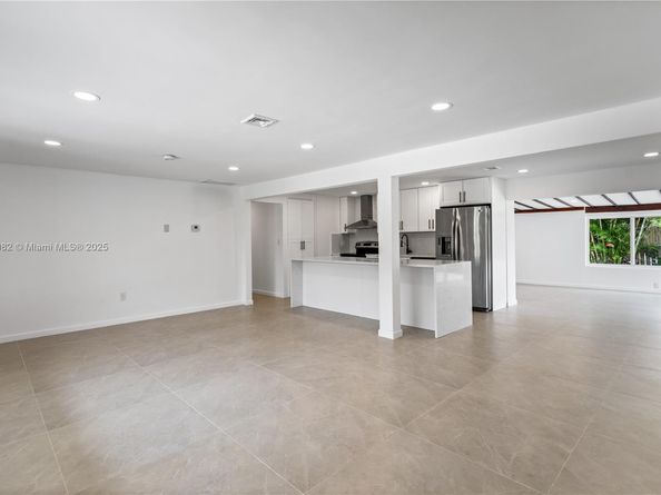 1710 SW 1st Ave, Pompano Beach FL 33060