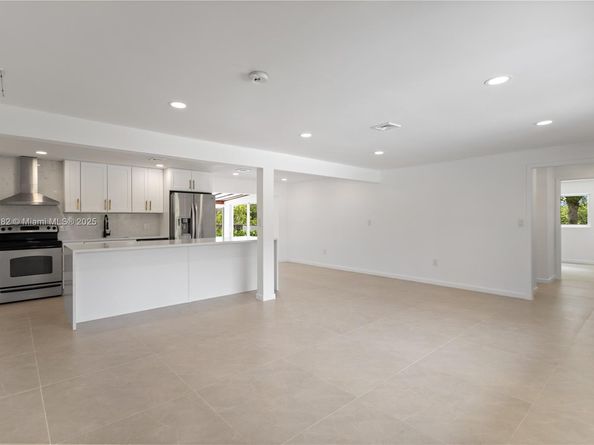 1710 SW 1st Ave, Pompano Beach FL 33060