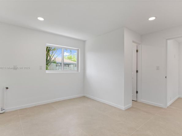 1710 SW 1st Ave, Pompano Beach FL 33060