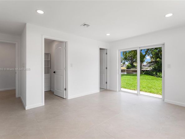 1710 SW 1st Ave, Pompano Beach FL 33060
