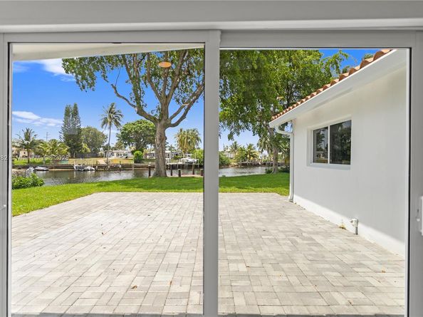 1710 SW 1st Ave, Pompano Beach FL 33060